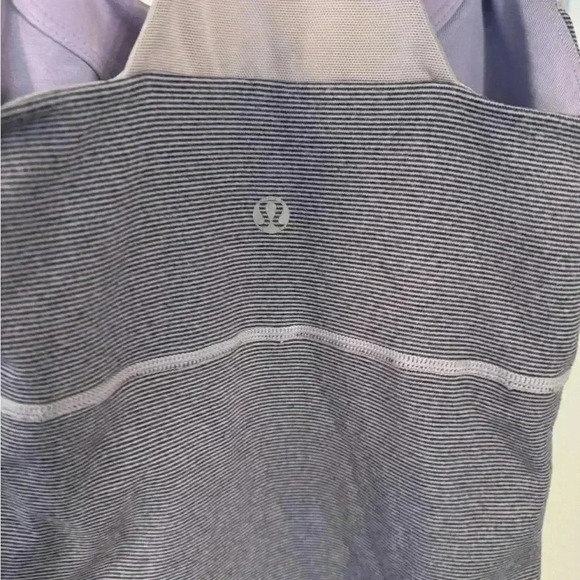 Lululemon tank with build in bra racer back lavender & gray excellent size 4 - Picture 3 of 8